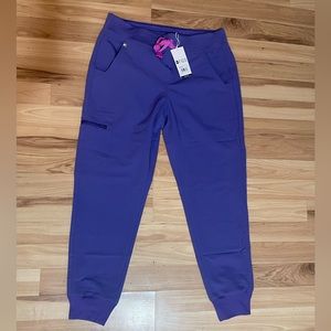 FIGS joggers. Small petite